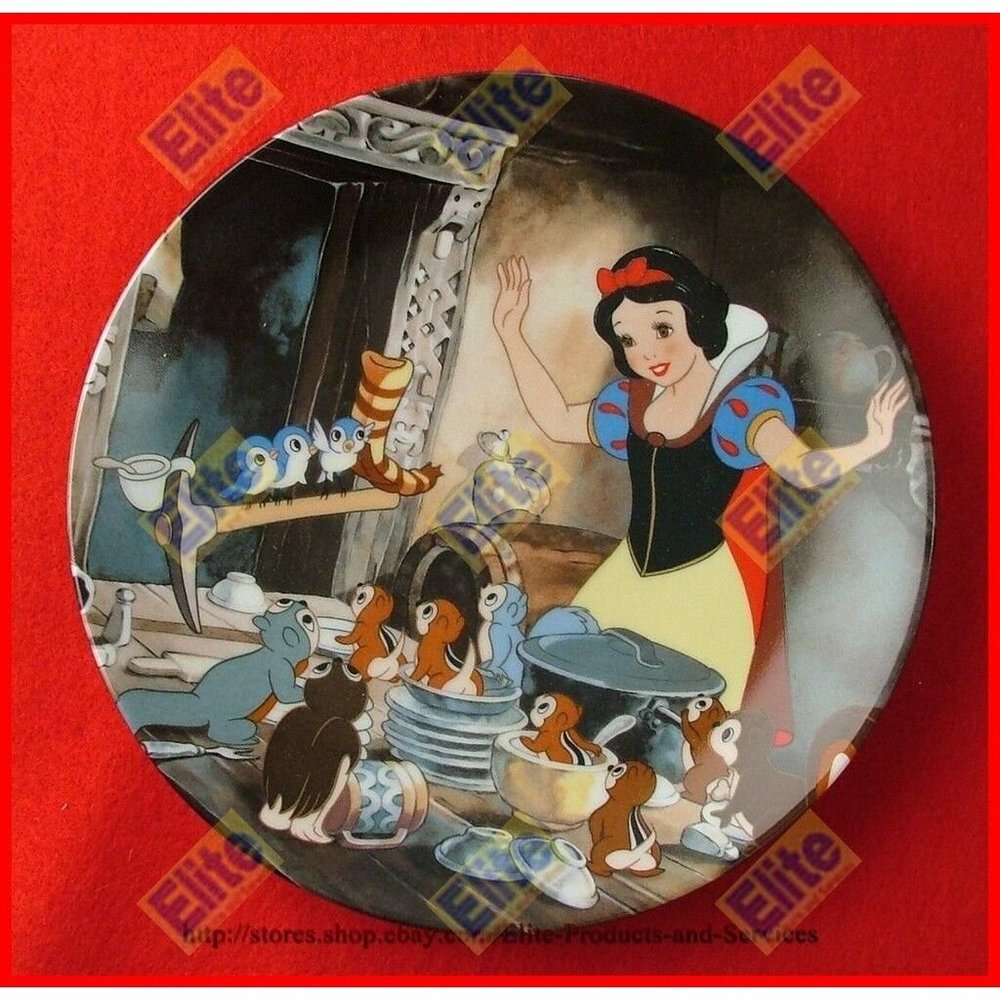 Snow White and the Seven Dwarfs "Time to Tidy Up" Collectors Plate -‎ MIB
